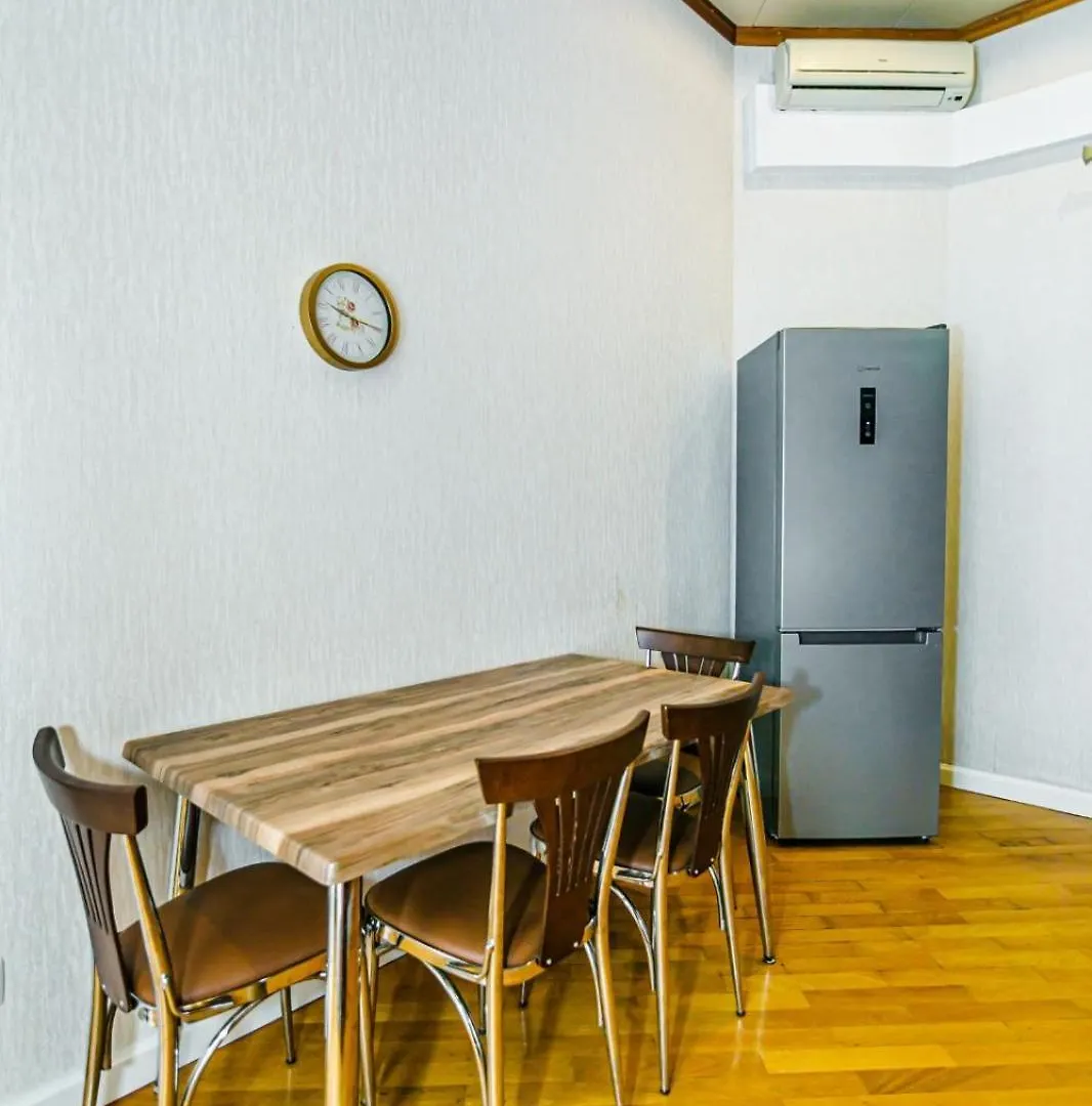 Moonlight House Appartement Bakoe