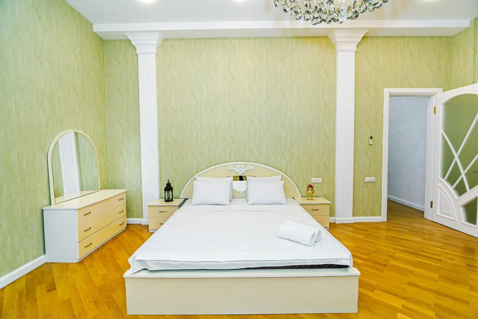 Moonlight House Appartement Bakoe